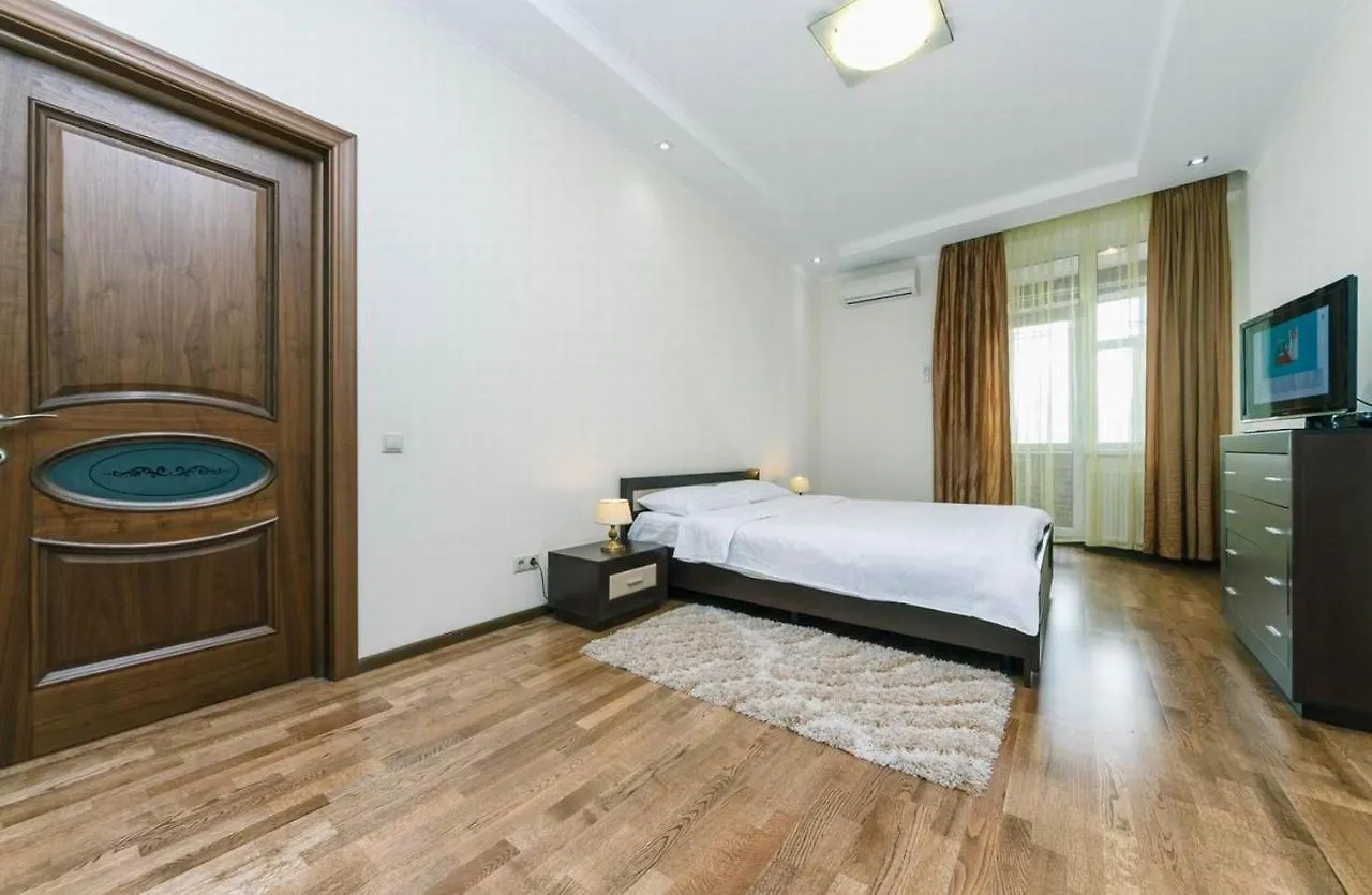 Vip In A New Building Near Lesi Ukrainki 7A Apartment Kyiv