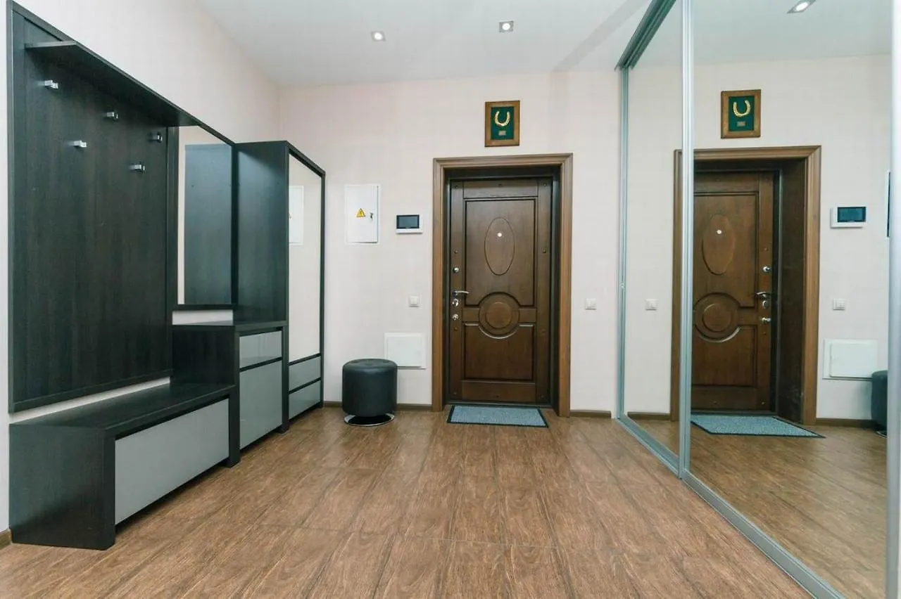 Vip In A New Building Near Lesi Ukrainki 7A Apartment Kyiv