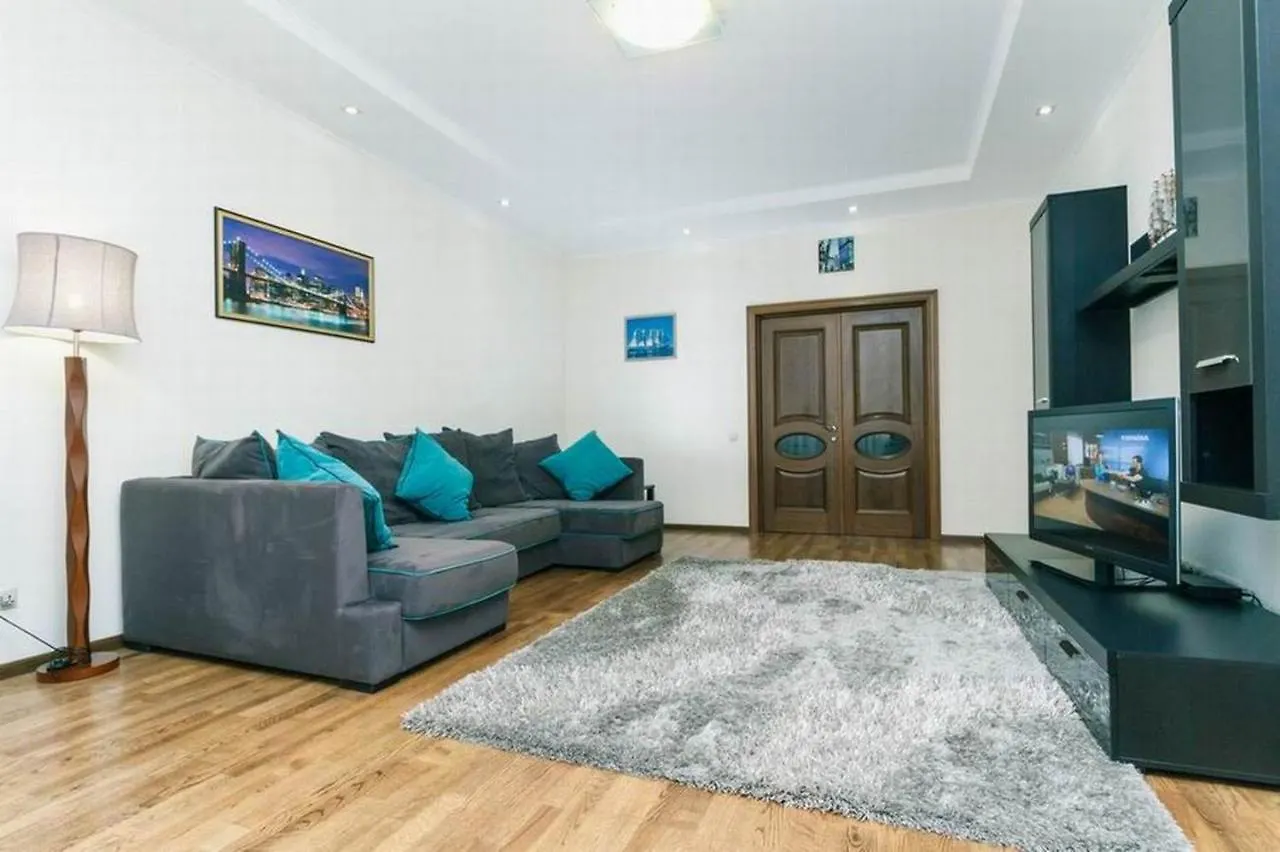 Ferienwohnung Vip In A New Building Near Lesi Ukrainki 7A Kiew Apartment