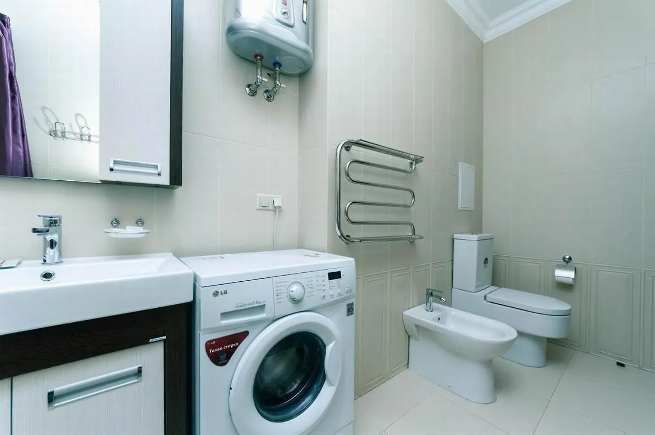 Vip In A New Building Near Lesi Ukrainki 7A Apartment Kyiv