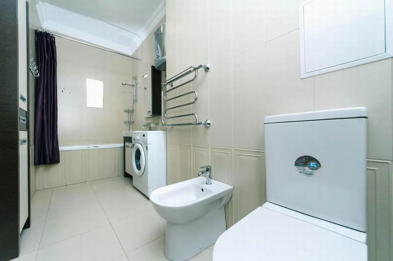 Vip In A New Building Near Lesi Ukrainki 7A Apartment Kyiv